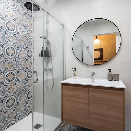 Vittoria - Charming 500-year-old House Nestled Within The Fortified Walls Of Ferienhaus *