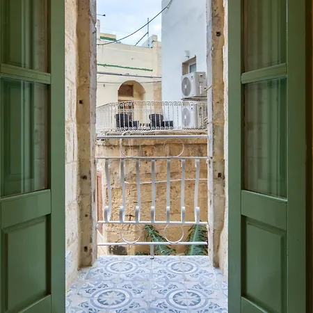Vittoria - Charming 500-year-old House Nestled Within The Fortified Walls Of * Vittoriosa