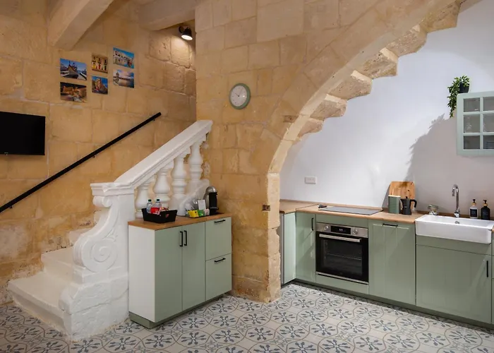 Vittoria - Charming 500-year-old House Nestled Within The Fortified Walls Of 比尔古