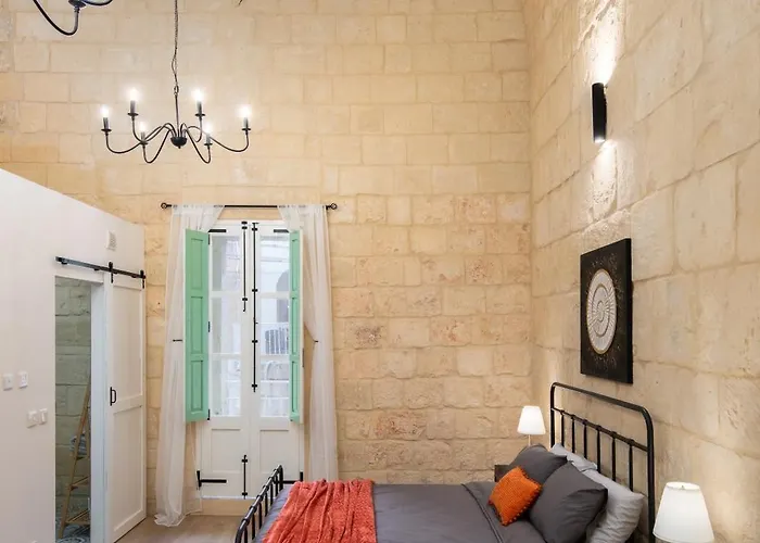 Vittoria - Charming 500-year-old House Nestled Within The Fortified Walls Of *