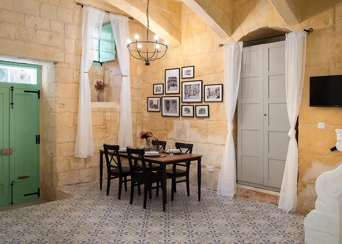 Vittoria - Charming 500-year-old House Nestled Within The Fortified Walls Of 度假居