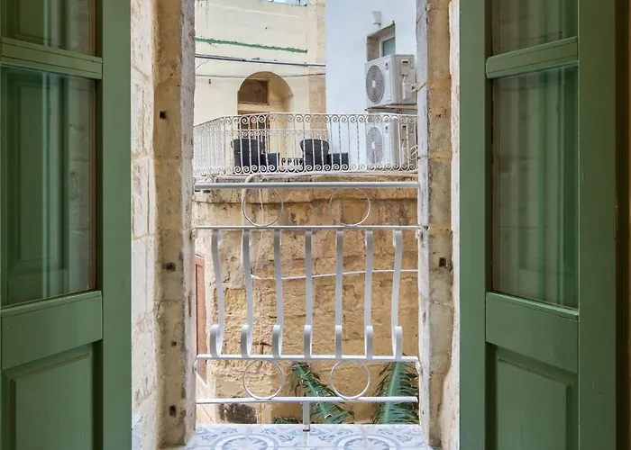 Vittoria - Charming 500-year-old House Nestled Within The Fortified Walls Of * 比尔古