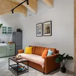 Vittoria - Charming 500-year-old House Nestled Within The Fortified Walls Of بيت للعطل