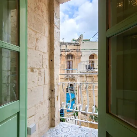 Vittoria - Charming 500-year-old House Nestled Within The Fortified Walls Of *