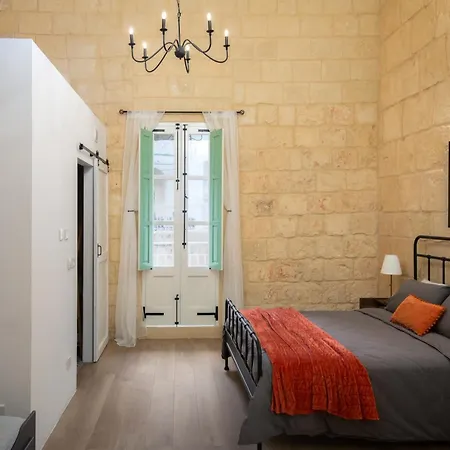 Vittoria - Charming 500-year-old House Nestled Within The Fortified Walls Of Case de vacanță Birgu