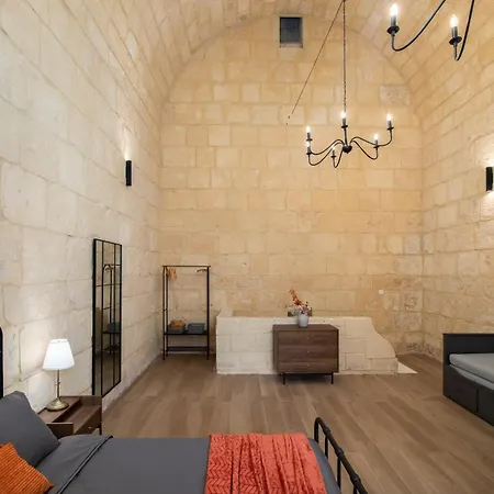 Vittoria - Charming 500-year-old House Nestled Within The Fortified Walls Of Prázdninový dům Birgu