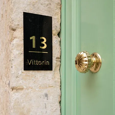 Vittoria - Charming 500-year-old House Nestled Within The Fortified Walls Of 比尔古