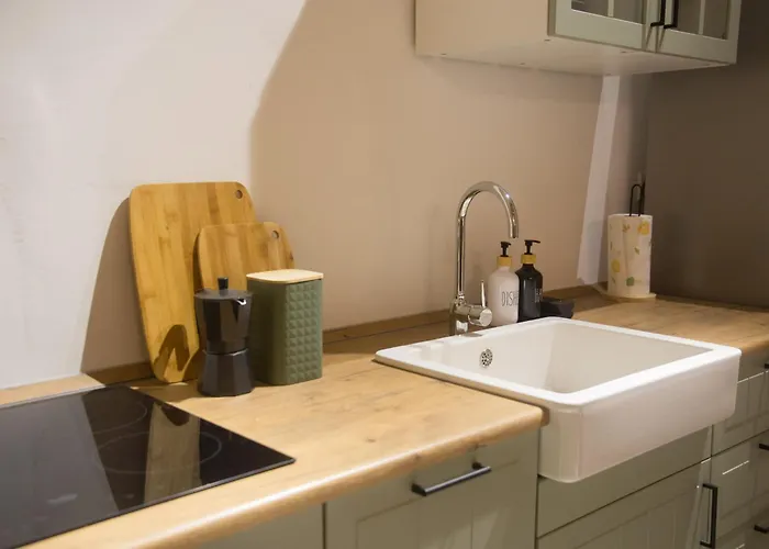 Vittoria - Charming 500-year-old House Nestled Within The Fortified Walls Of