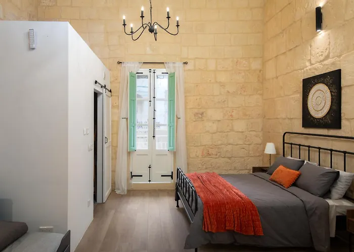 Vittoria - Charming 500-year-old House Nestled Within The Fortified Walls Of Case de vacanță Birgu