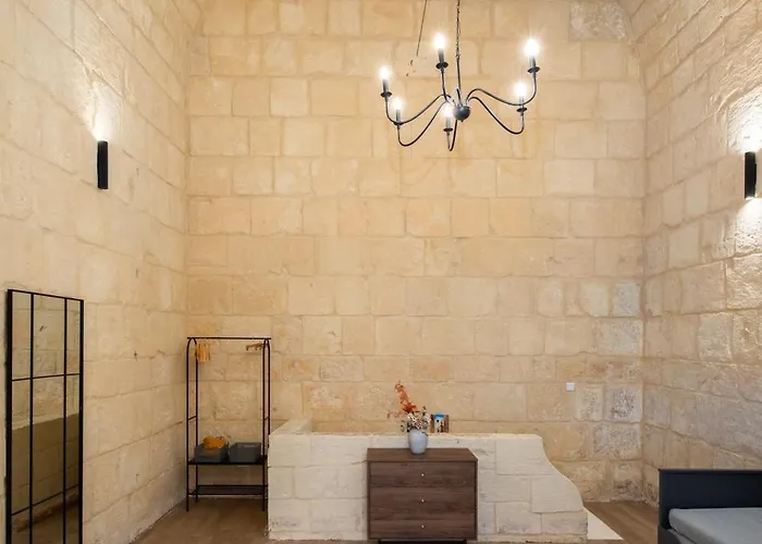 Case de vacanță Vittoria - Charming 500-year-old House Nestled Within The Fortified Walls Of Birgu